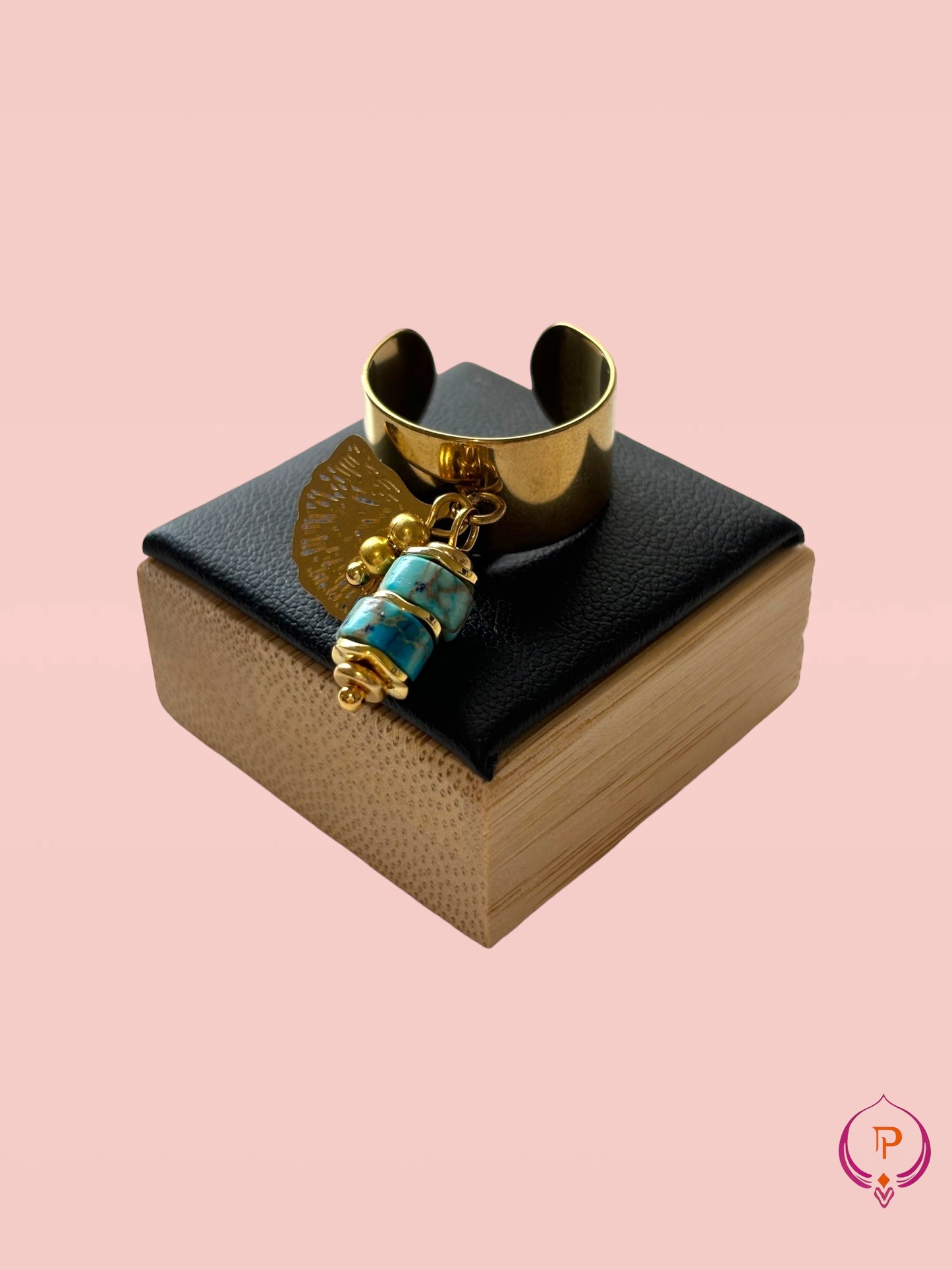 Bague à breloques « Voluptueuse »
