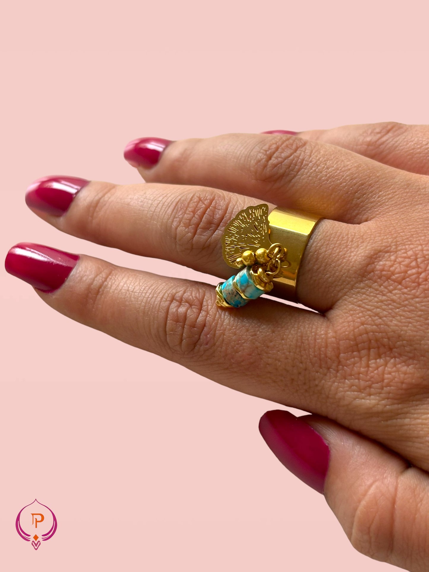 Bague à breloques « Voluptueuse »